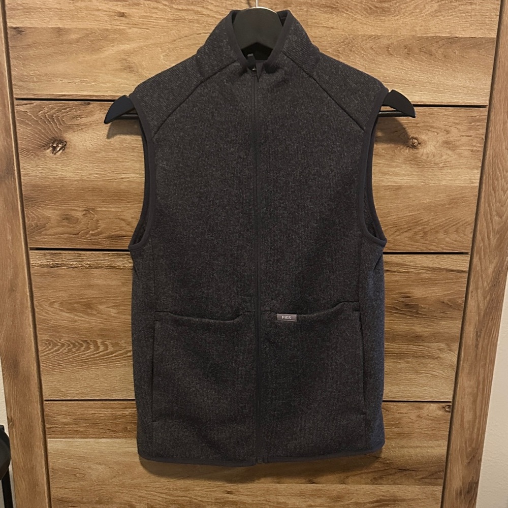 Figs Dark Gray Sleeveless Vest